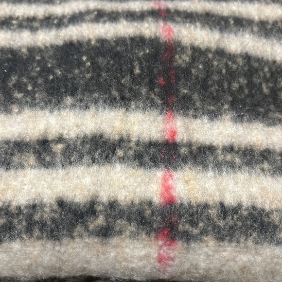 ⭐️⭐️ BEAUTIFUL CAPE⭐️⭐️ - Picture 5 of 5